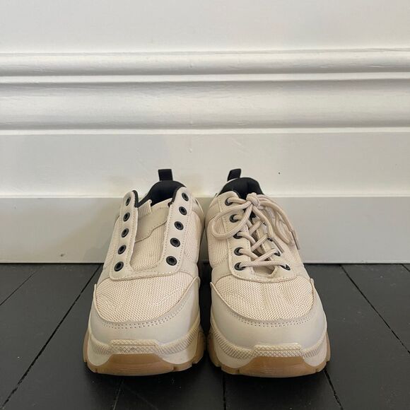 Sneakers - Picture 1 of 3